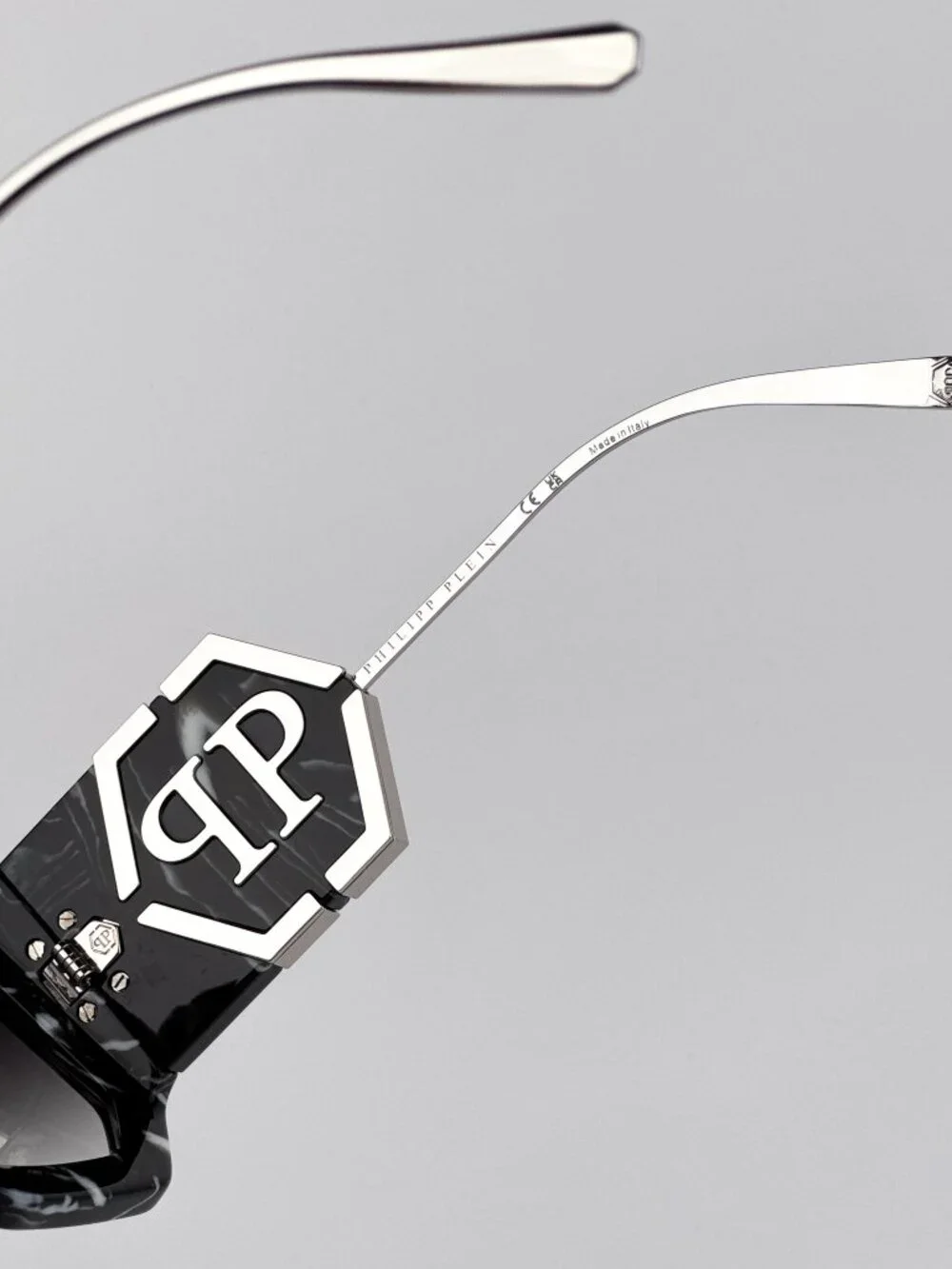 Philipp Plein Women’s Sunglasses Patterned Black Grey Gradient SPP067 0721